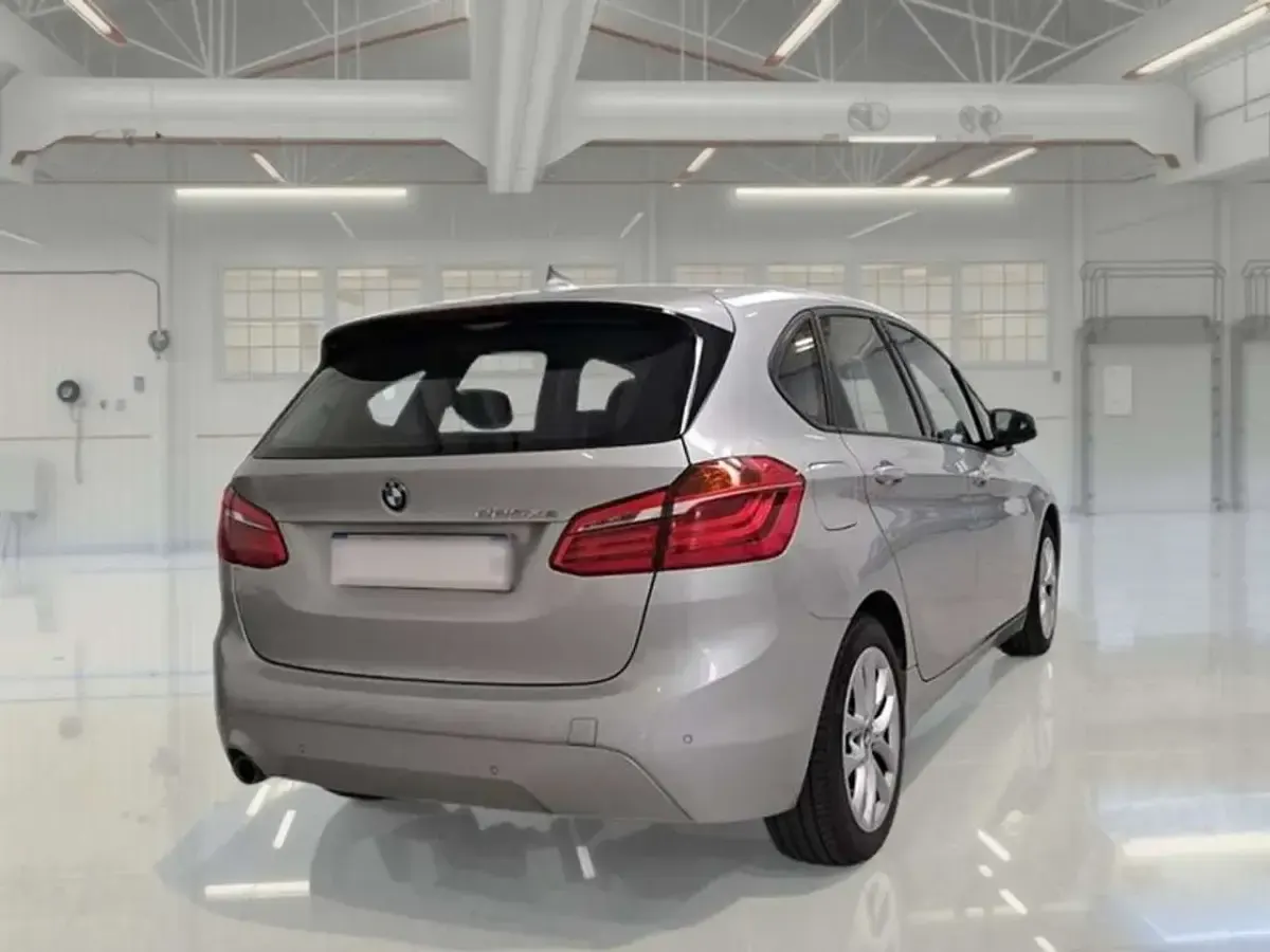 Usata BMW 225 Active Tourer iPerformance 136 CV (100 kW) 2021 Grigio Monovolume