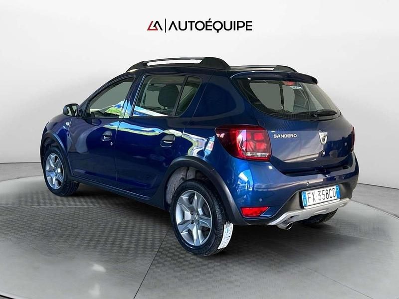 Usata Dacia Sandero Comfort 90 CV (66 kW) 2019 Blu/azzurro Utilitaria