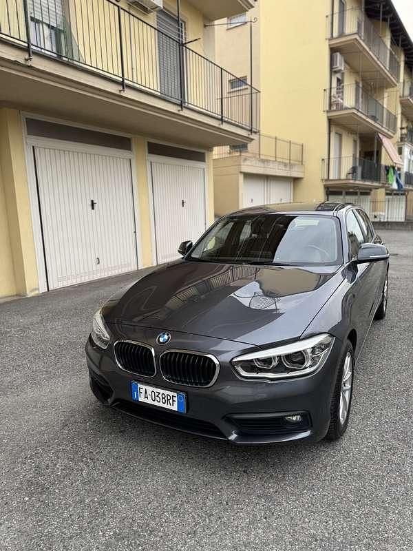 Usata 2015 BMW 118 Sport Line Due volumi | 13.800 € (Buon prezzo) - Immagine 1/4