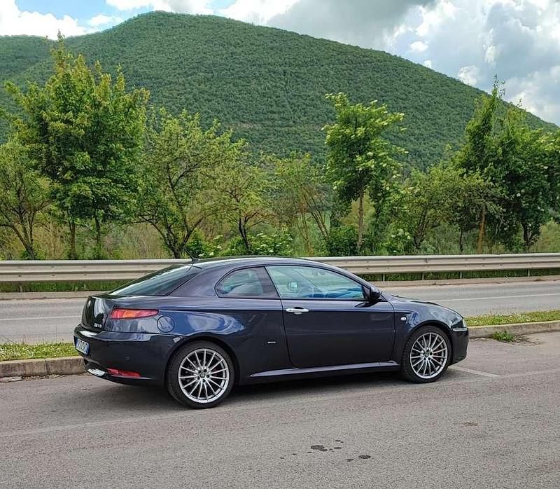 Usata Alfa Romeo GT 239 CV (175 kW) 2005 Coupé
