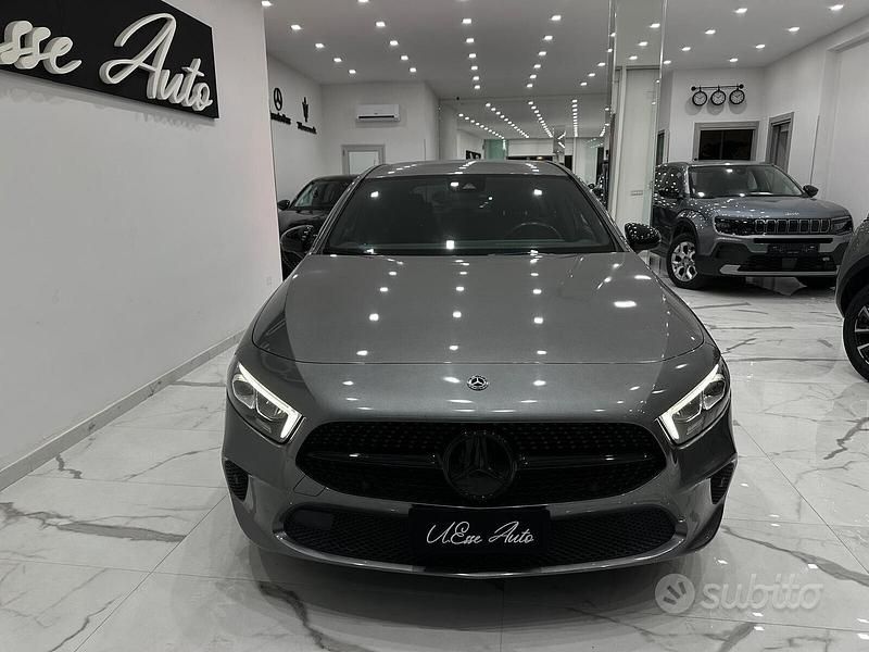 Occasion Mercedes A180 Night 116 ch (85 kW) 2020 Gris Berline