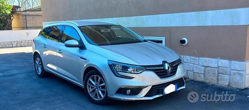 Usata Renault Mégane GrandTour Business 116 CV (85 kW) 2019 Grigio Station wagon