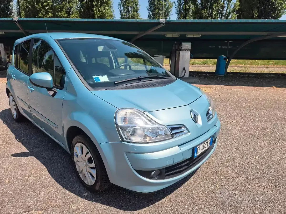 Usata Renault Modus Expression 101 CV (74 kW) 2011 Verde Monovolume