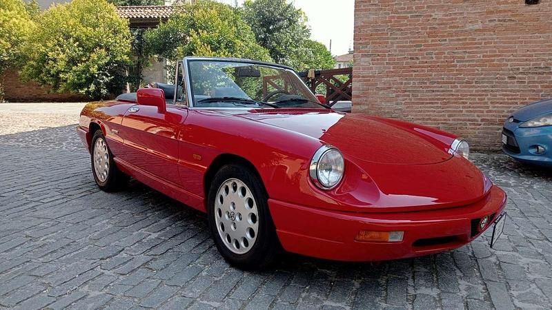 Usata 1993 Alfa Romeo Spider Cabrio | 28.500 € - Immagine 1/4