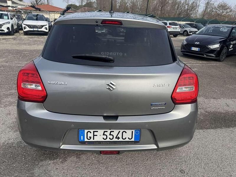 Usata Suzuki Swift 83 CV (61 kW) 2021 Argento Utilitaria