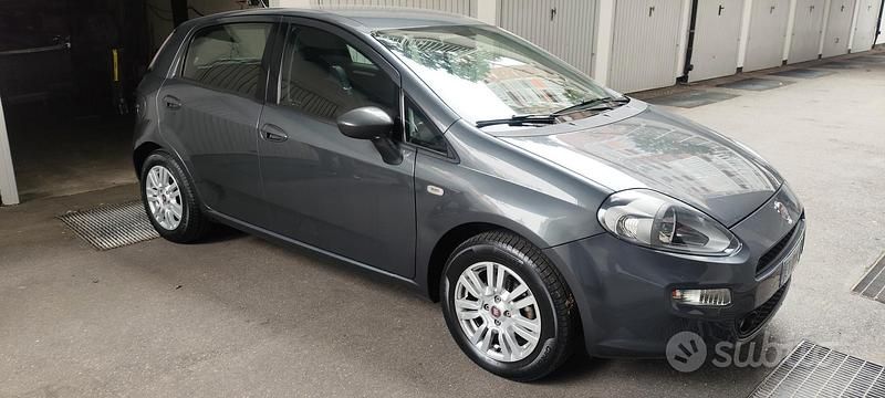 Usata Fiat Punto 75 CV (55 kW) 2013 Grigio Utilitaria