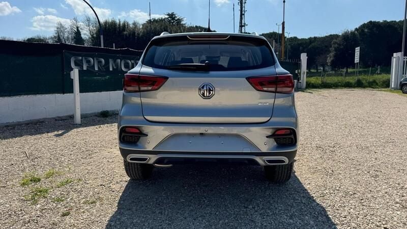 Nuova MG ZS Luxury 106 CV (77 kW) 2025 Grigio Berlina