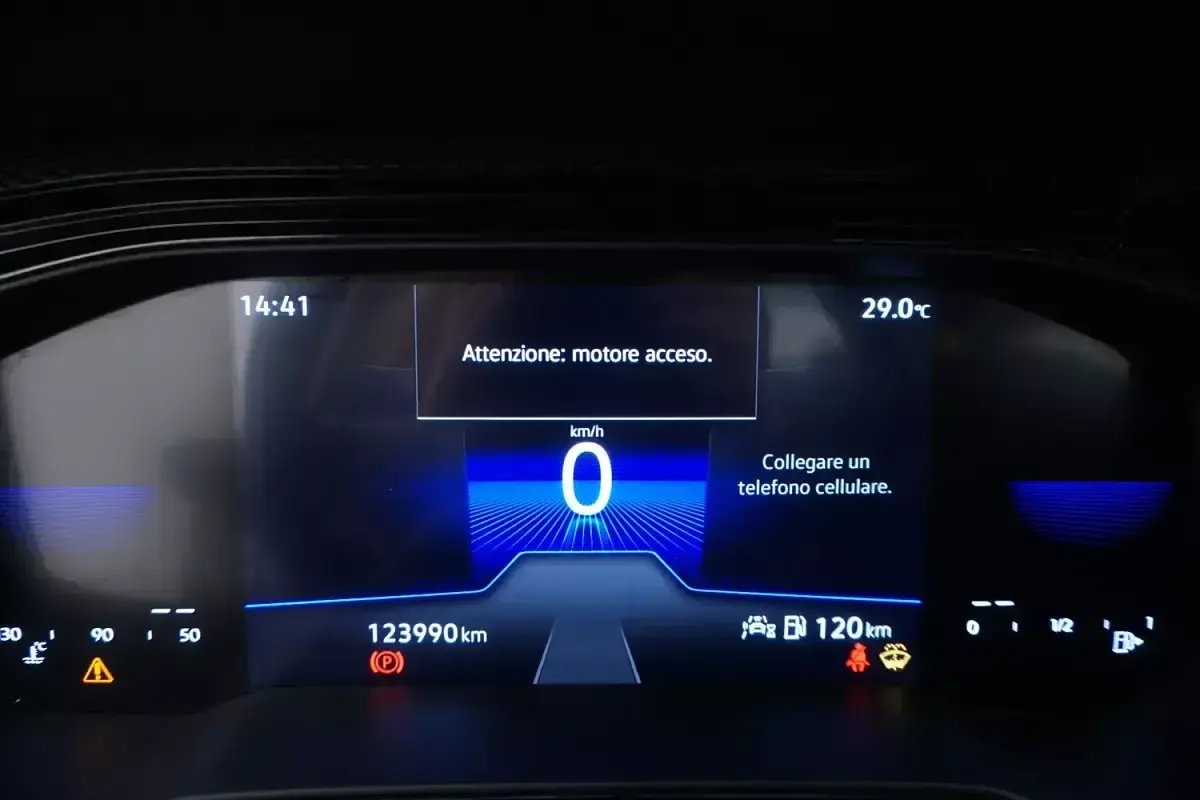 Usata VW Taigo Life 95 CV (69 kW) 2023 Beigebeige SUV