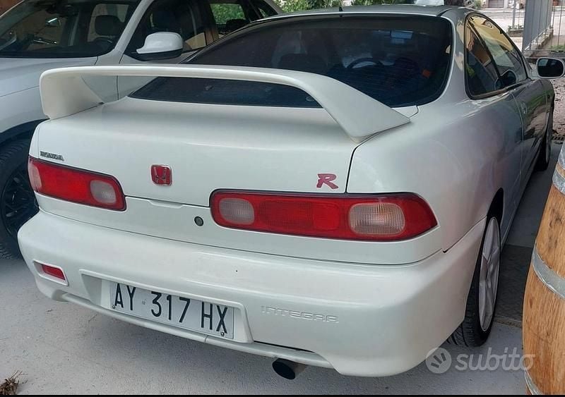 Usata Honda Integra Type R 190 CV (139 kW) 1998 Bianco Coupé