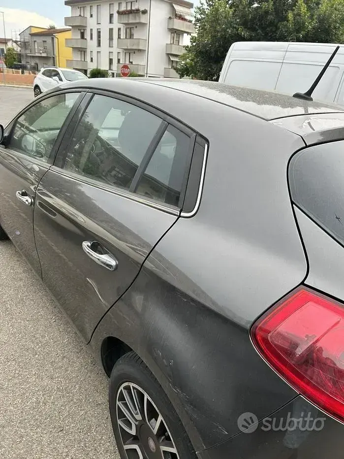 Usata Fiat Bravo 90 CV (66 kW) 2011 Grigio Utilitaria