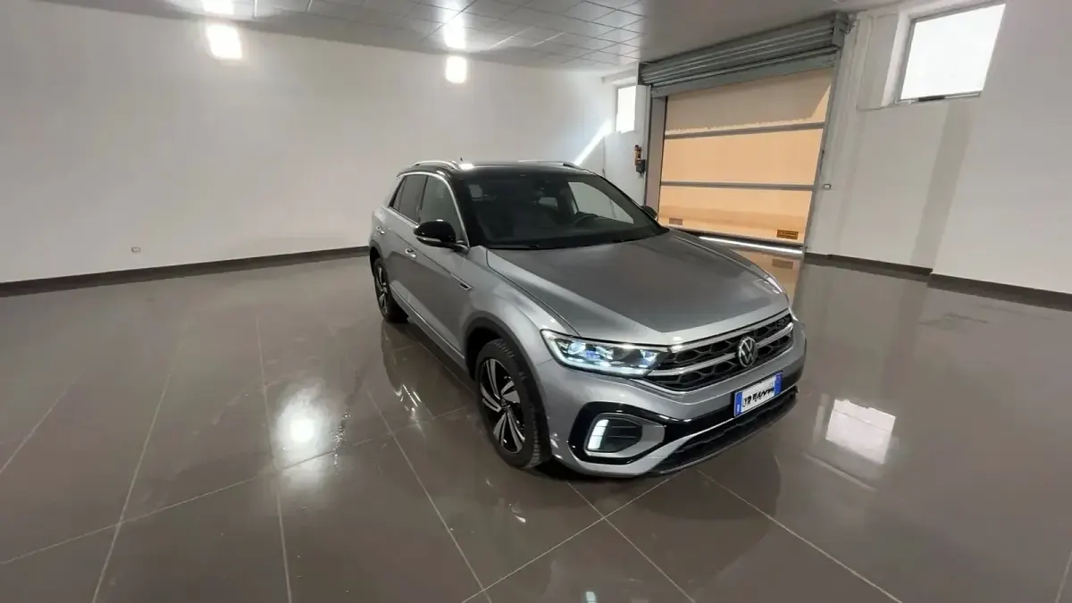 Usata VW T-Roc R-line 150 CV (110 kW) 2024 Bianco SUV