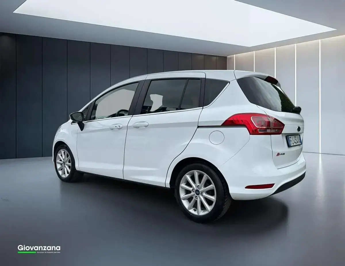 Usata Ford B-MAX Titanium 75 CV (55 kW) 2017 Bianco Monovolume