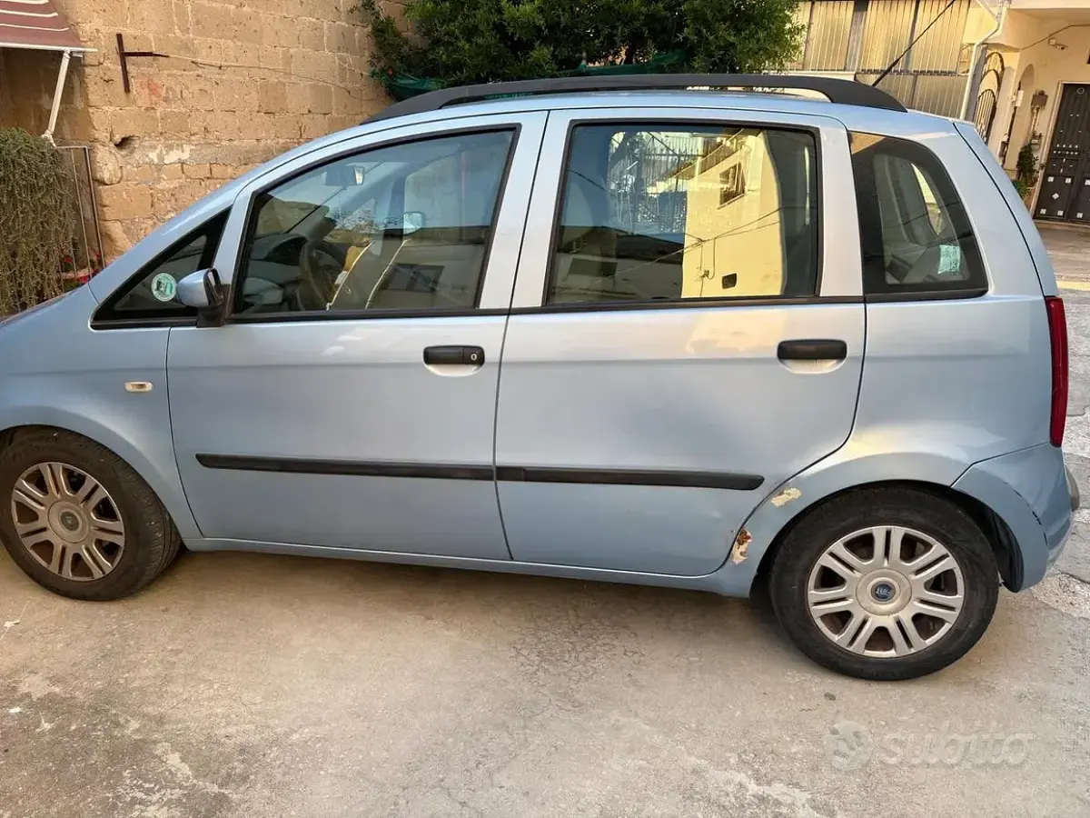 Usata Fiat Idea 69 CV (50 kW) 2005 Blu Monovolume