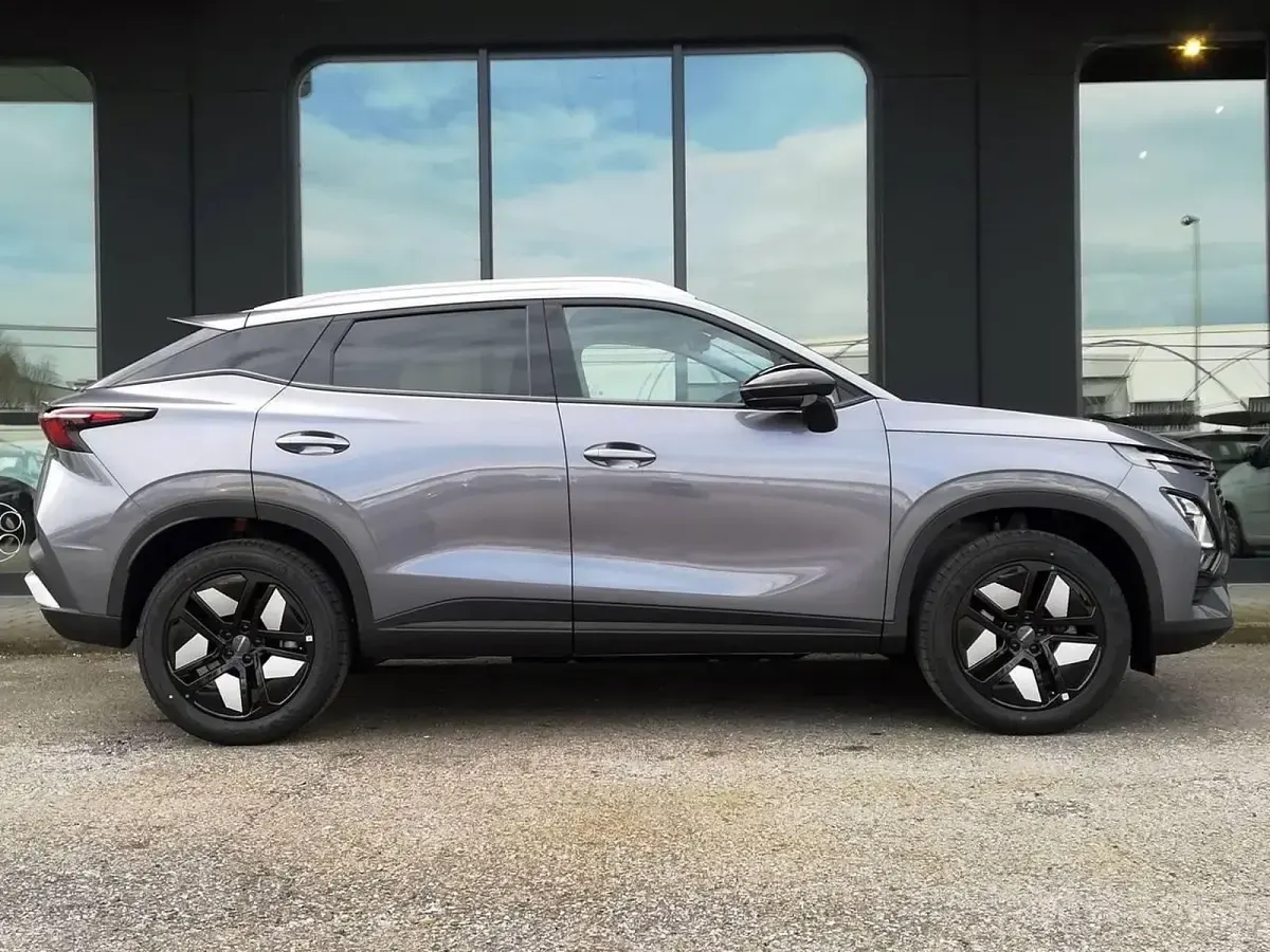 Usata Omoda 5 147 CV (108 kW) 2025 Grigio SUV