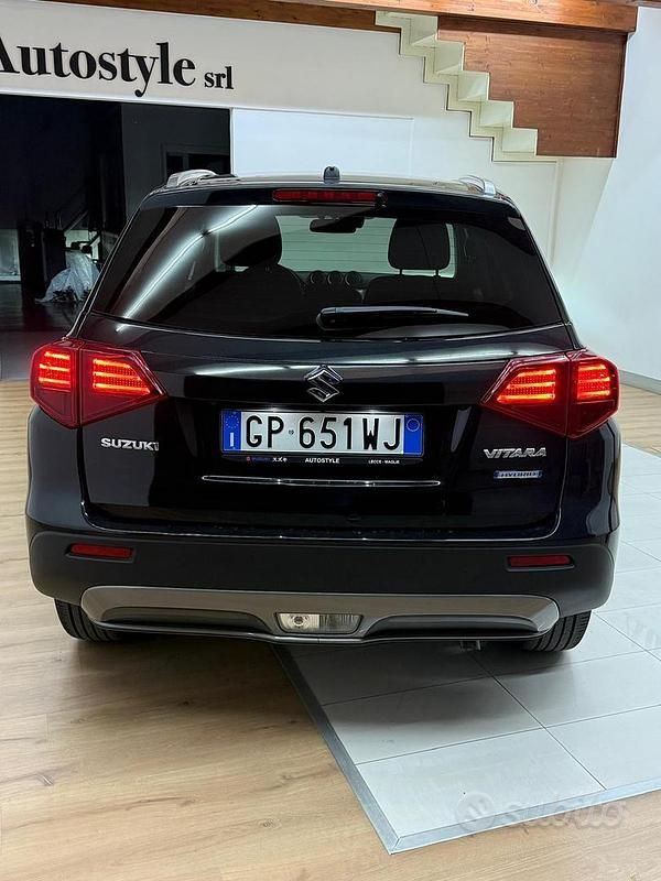 Usata Suzuki Vitara 2023 Nero Utilitaria