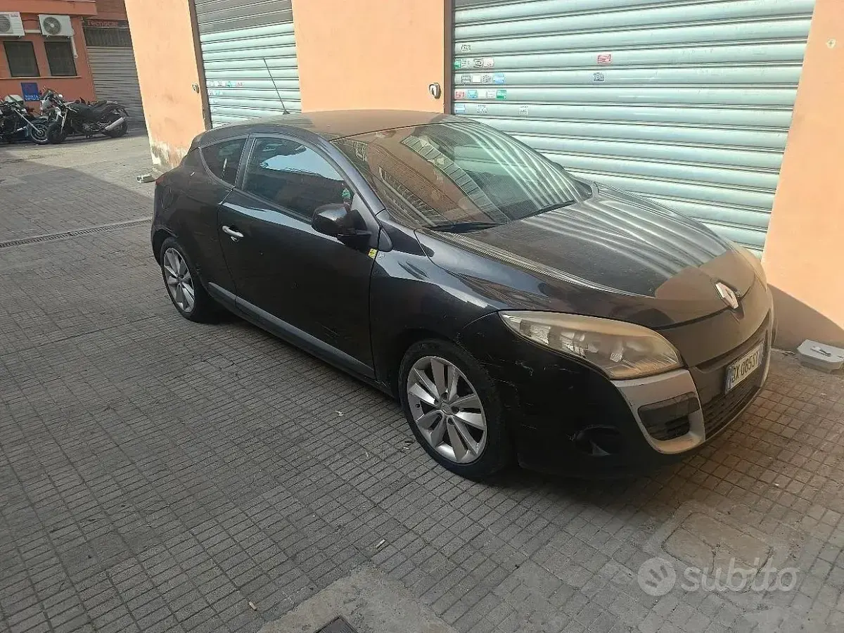 Usata Renault Mégane Coupé 110 CV (80 kW) 2009 Nero Coupé