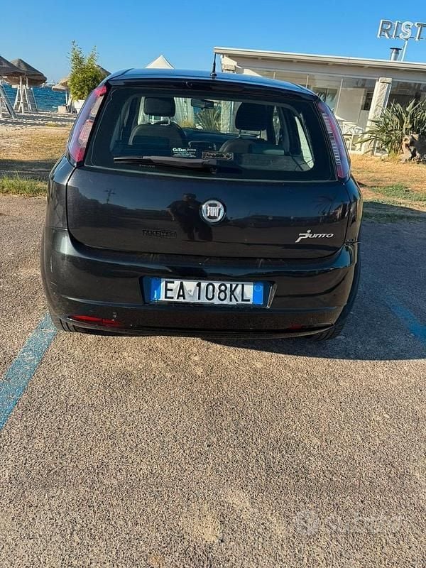 Nero Usata 2010 Fiat Grande Punto Due volumi | 1500 € (Super prezzo) - Immagine 1/4