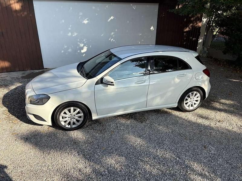 Usata Mercedes A160 Executive 90 CV (66 kW) 2015 Bianco Berlina
