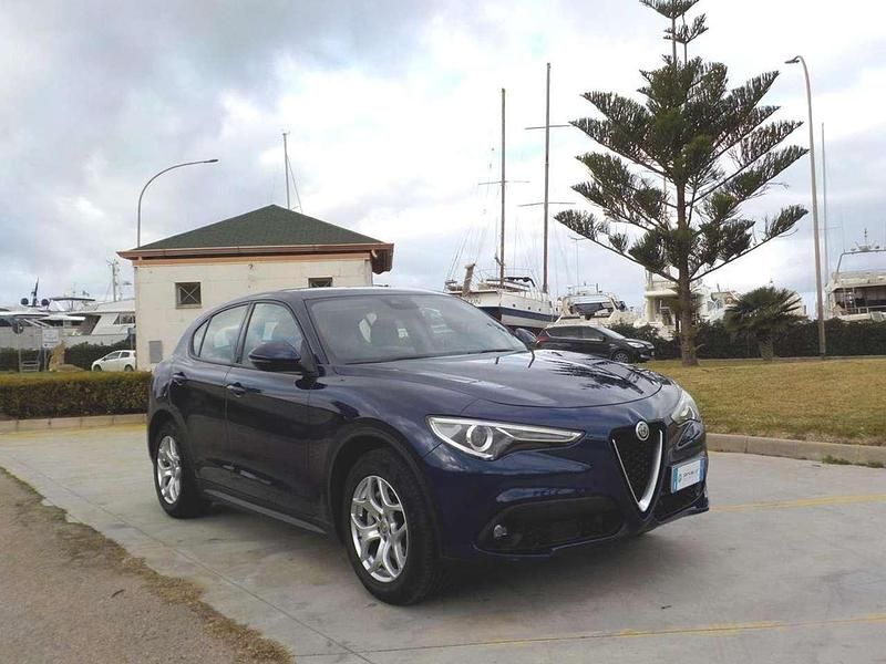 Usata Alfa Romeo Stelvio Business 190 CV (139 kW) 2020 Blu SUV