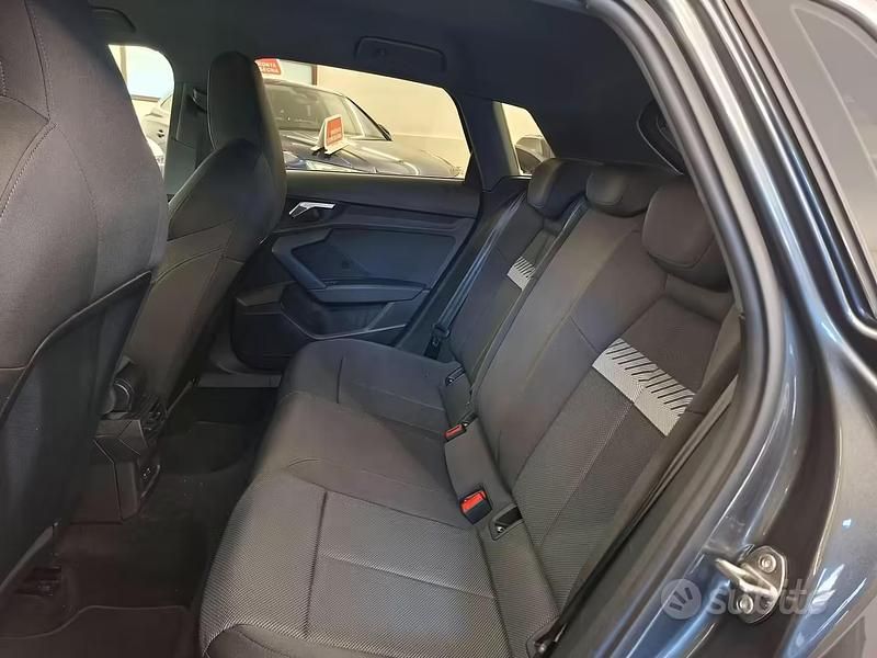 Usata Audi A3 S-Line 150 CV (110 kW) 2022 Grigio Berlina