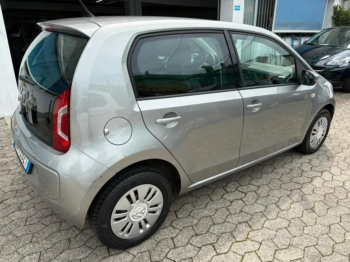 Usata VW up! Move 68 CV (50 kW) 2015 Grigio Utilitaria