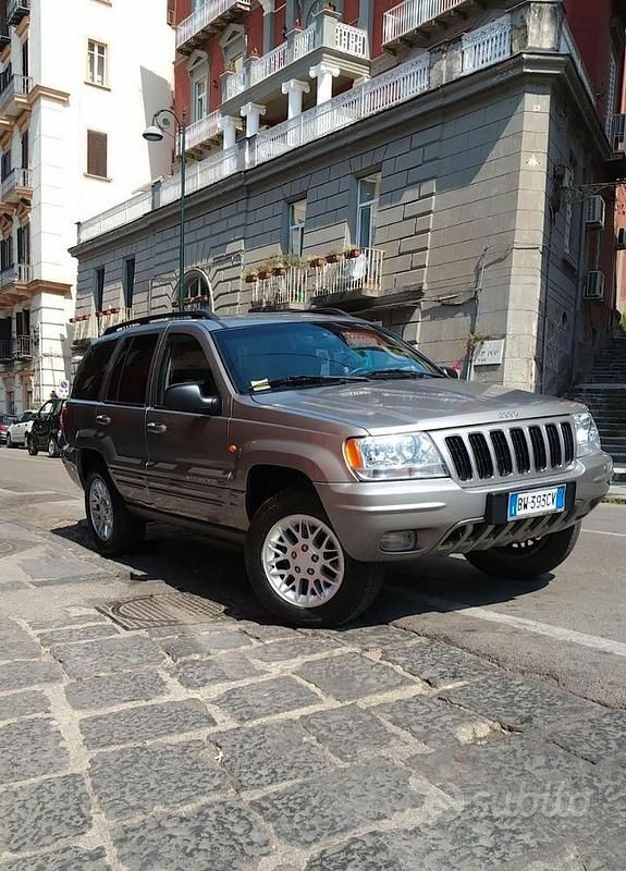 Usata Jeep Grand Cherokee Limited 163 CV (119 kW) 2002 Grigio SUV