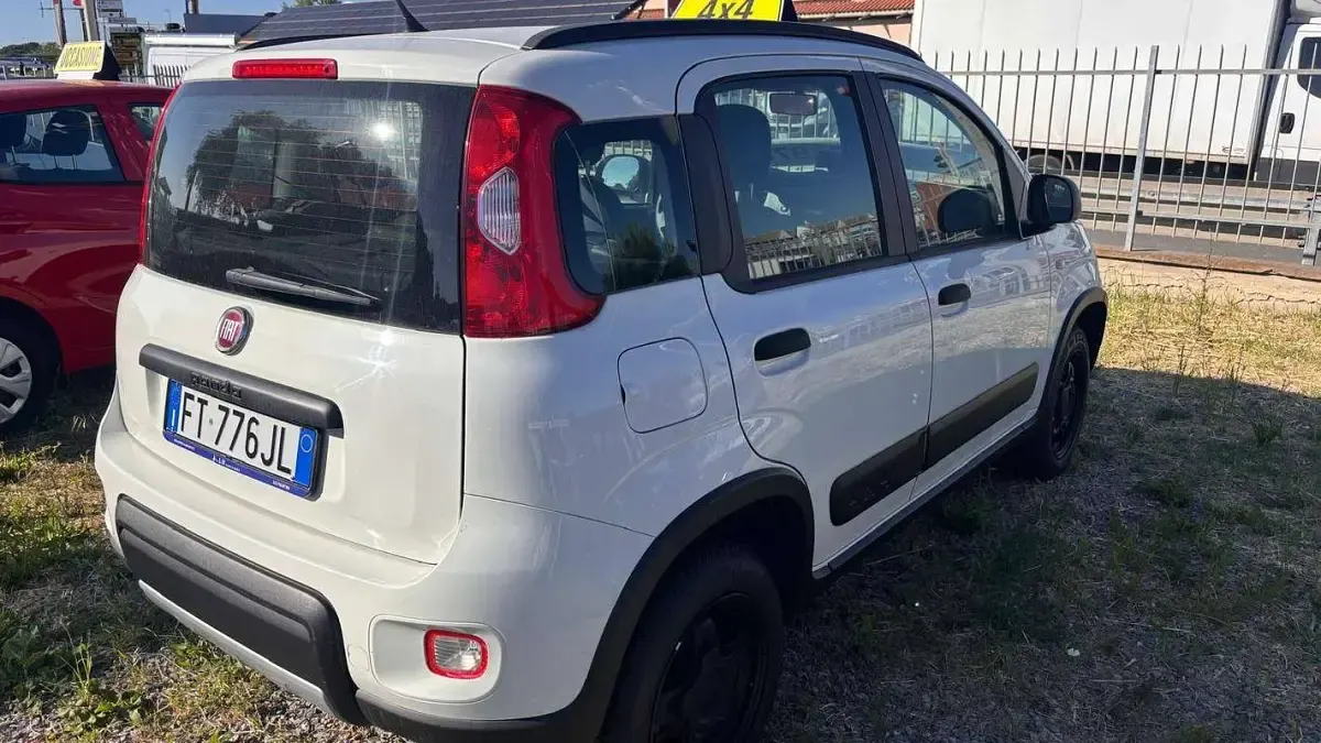 Usata Fiat Panda 4x4 S 86 CV (63 kW) 2019 Bianco Utilitaria