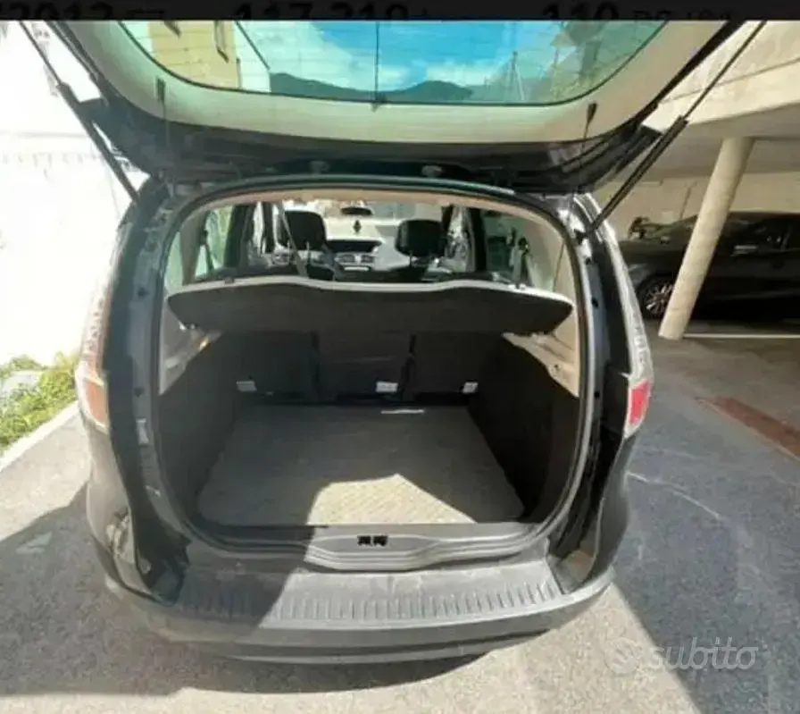 Usata Renault Scénic III 110 CV (80 kW) 2012 Nero Monovolume