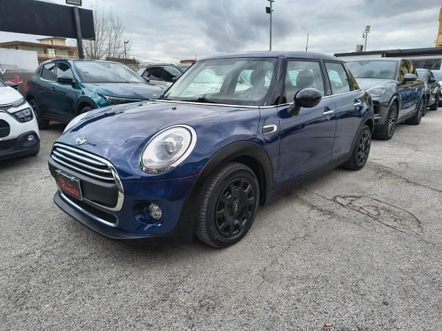 Usata Mini One D Business 95 CV (69 kW) 2015 Blu Utilitaria