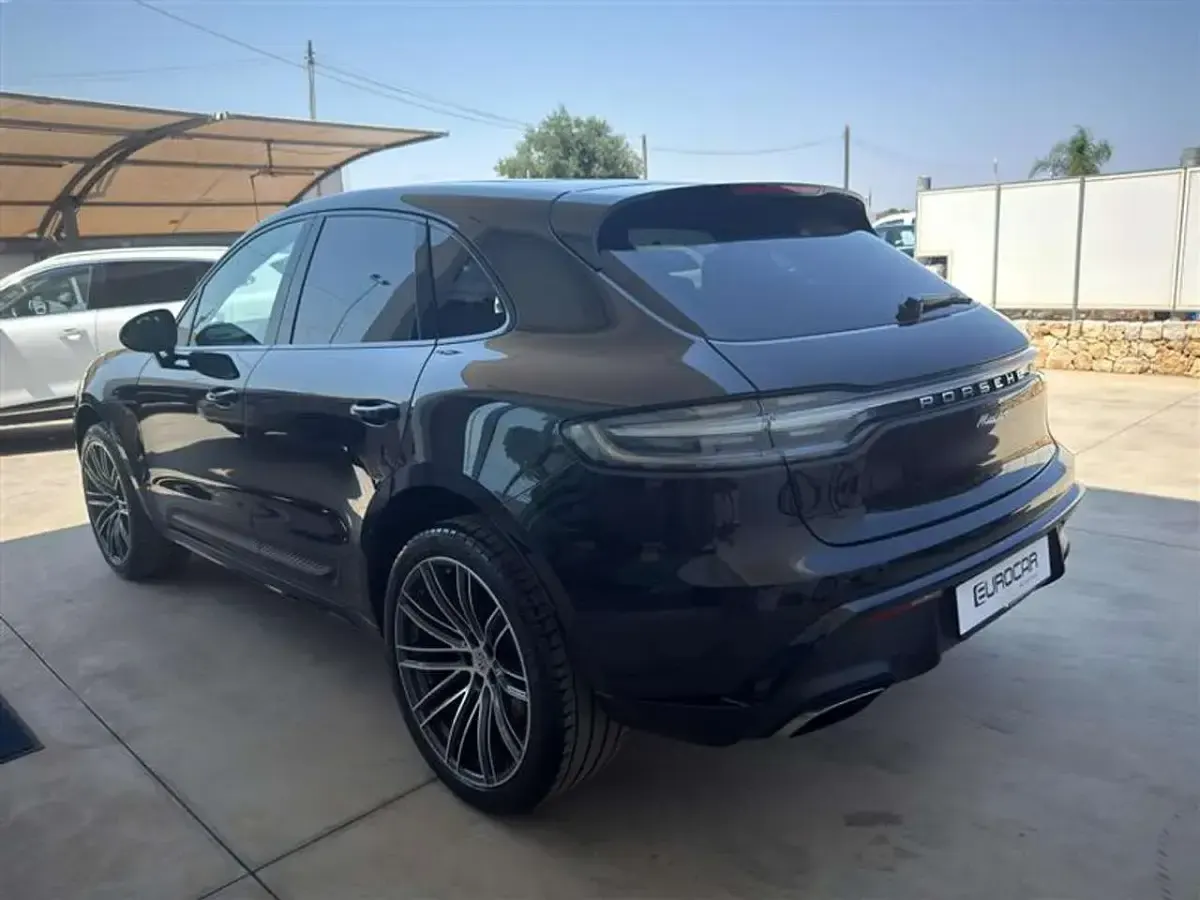Usata Porsche Macan 265 CV (194 kW) 2023 Nero / black SUV
