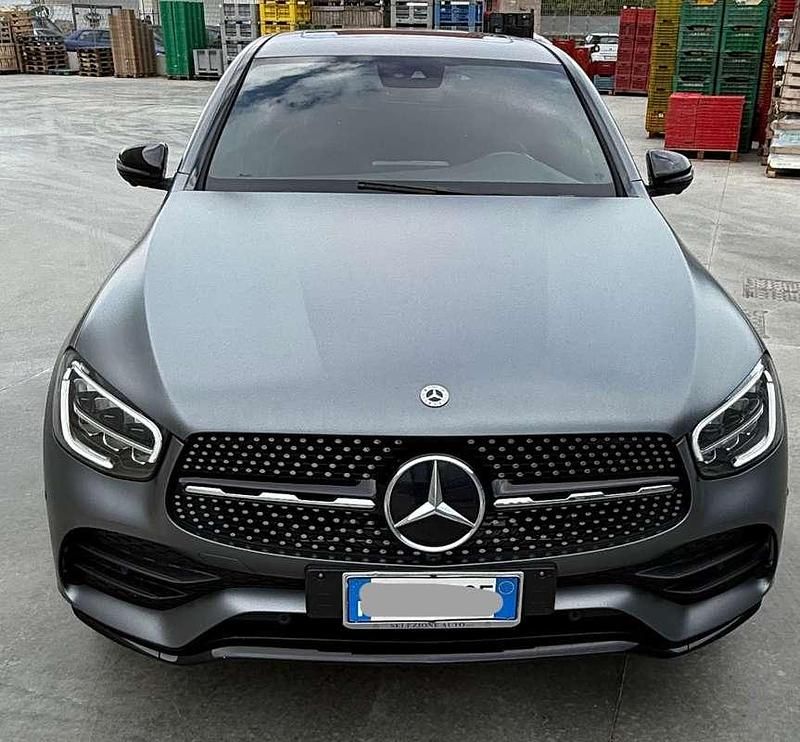 Grigio Usata 2022 Mercedes GLC220 Premium Plus Coupé | 45.000 € (Buon prezzo) - Immagine 1/4