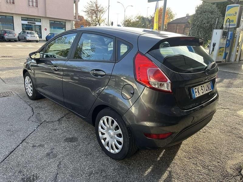 Usata Ford Fiesta ST-Line 75 CV (55 kW) 2017 Grigio Berlina