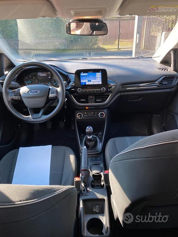 Usata Ford Fiesta 75 CV (55 kW) 2017 Berlina