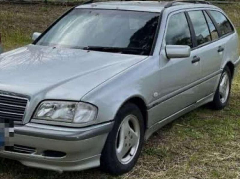 Usata Mercedes C220 116 CV (85 kW) 2001 Grigio Station wagon