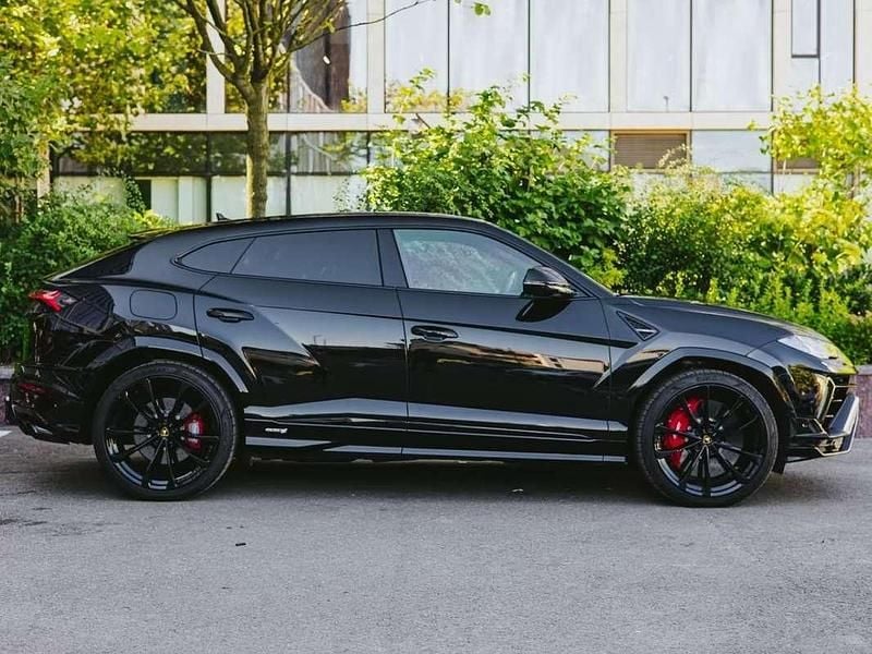 Usata Lamborghini Urus 650 CV (478 kW) 2024 Nero SUV