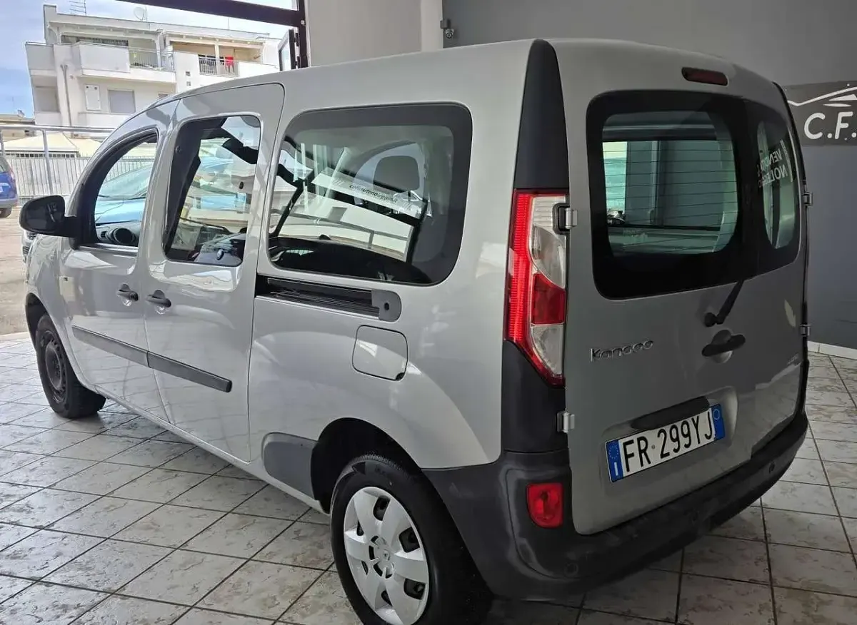 Usata Renault Kangoo 44 kW (60 CV) 2018 Argento Monovolume