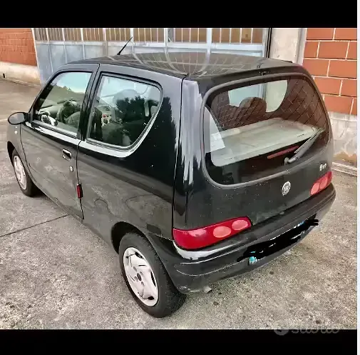 Usata Fiat 600 54 CV (39 kW) 2009 Nero Utilitaria