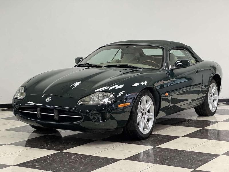 Usata Jaguar XK8 286 CV (210 kW) 1997 Verde Cabrio
