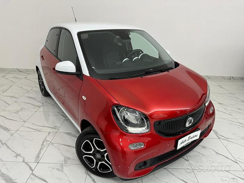 Usata Smart ForFour Prime 71 CV (52 kW) 2016 Rosso Utilitaria