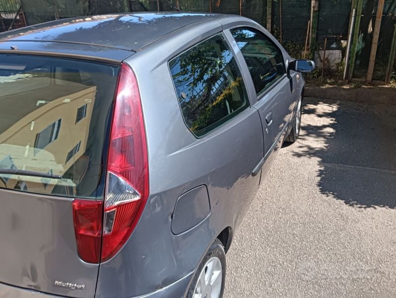 Usata Fiat Punto 69 CV (50 kW) 2004 Grigio Utilitaria