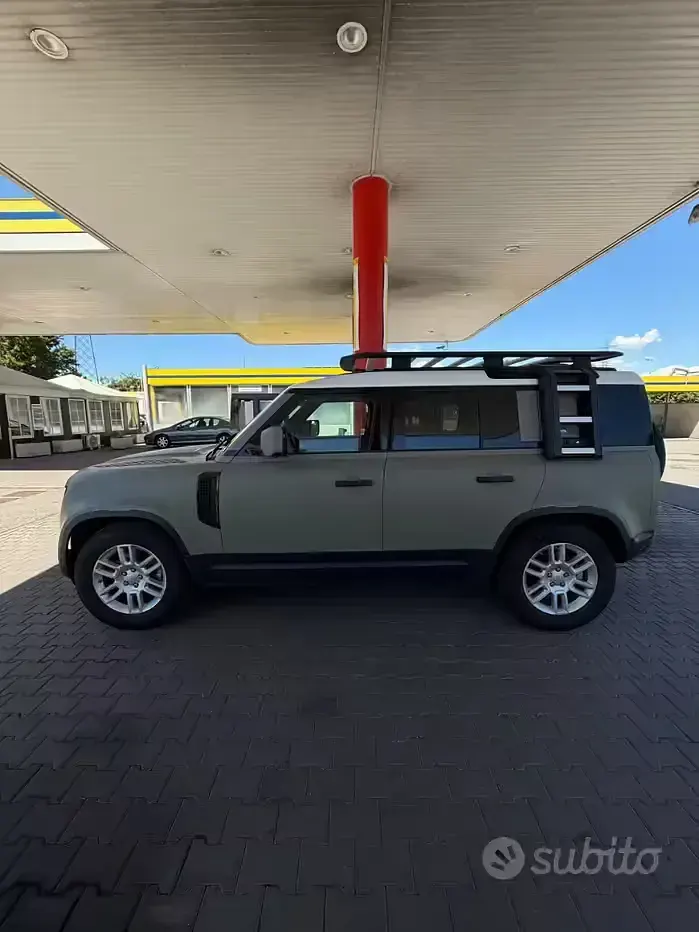 Usata Land Rover Defender 200 CV (147 kW) 2021 Verde SUV