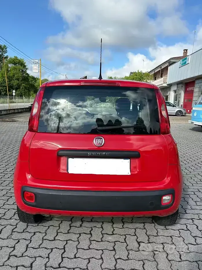 Usata Fiat Panda Easy 69 CV (50 kW) 2018 Rosso Utilitaria