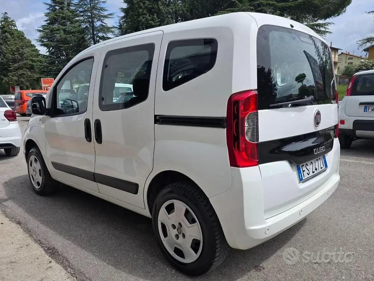 Usata Fiat Qubo Easy 77 CV (56 kW) 2018 Bianco Monovolume