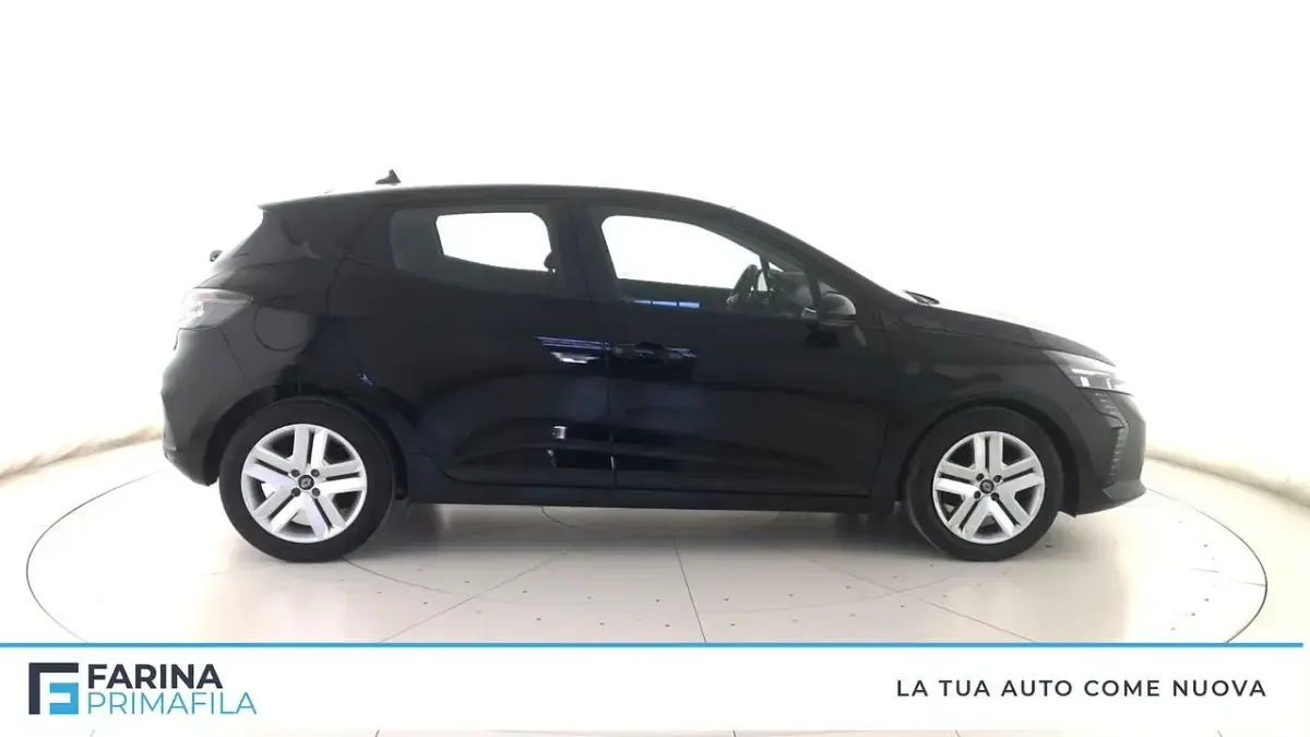 Używany Renault Clio V Evolution 100 KM (73 kW) 2024 Czarny Sedan/Limuzyna
