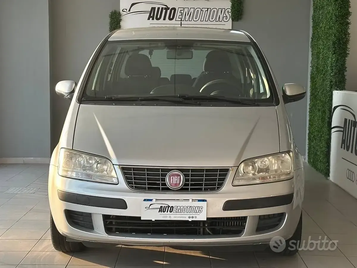 Usata Fiat Idea Active 95 CV (69 kW) 2011 Grigio Monovolume