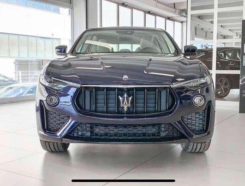 Usata Maserati Levante 250 CV (183 kW) 2021 Blu/azzurro SUV