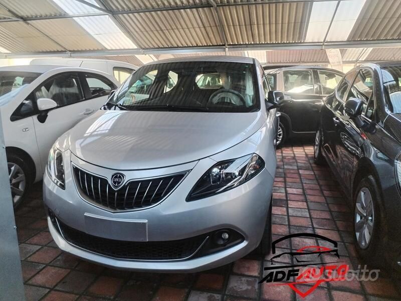 Grigio Usata 2021 Lancia Ypsilon Gold Due volumi | 14.900 € (Molto cara) - Immagine 1/4