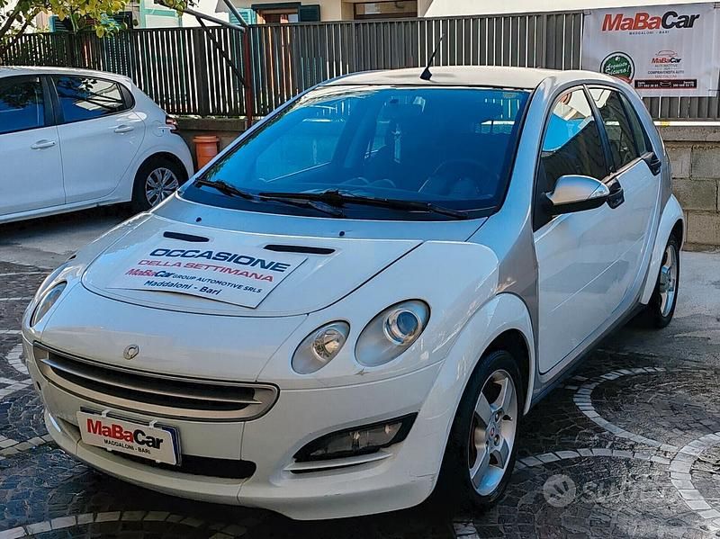 Bianco Usata 2005 Smart ForFour Due volumi | 1600 € (Ottimo prezzo) - Immagine 1/4