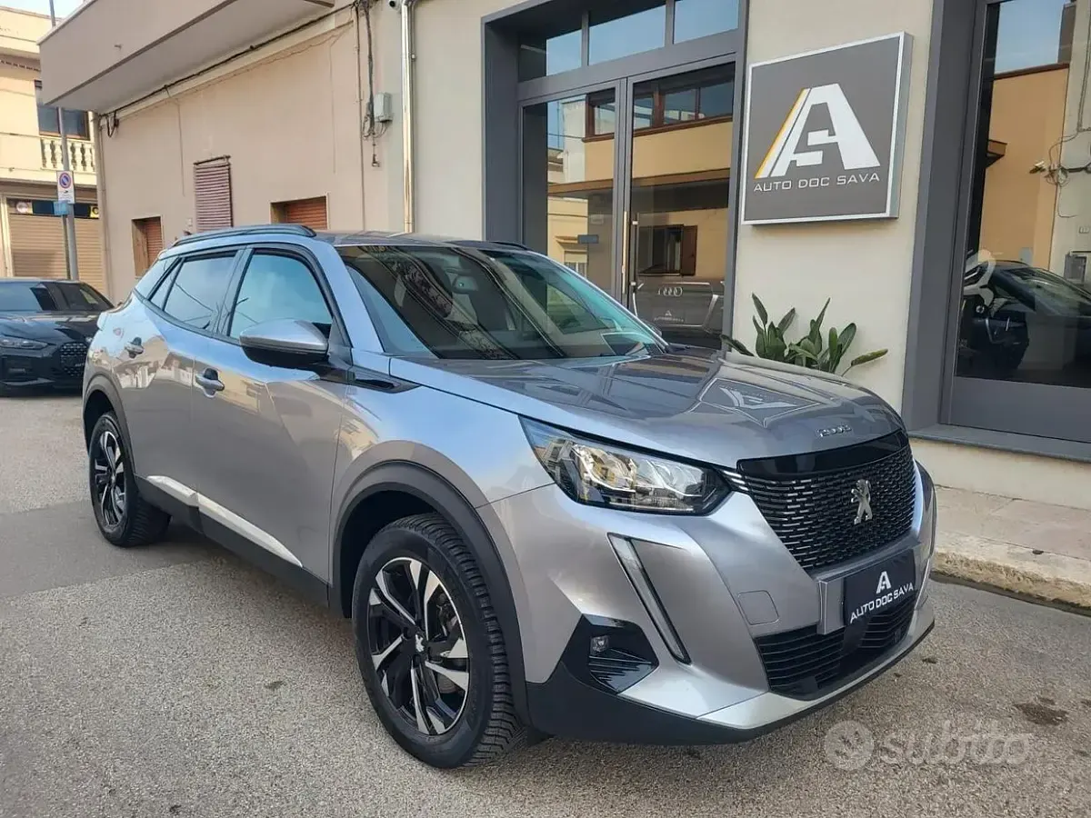 Begagnad Peugeot 2008 Allure 131 HK (96 kW) 2021 Grå SUV