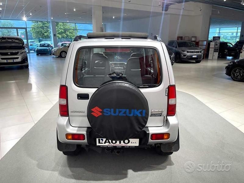 Usata Suzuki Jimny 86 CV (63 kW) 2002 Grigio SUV